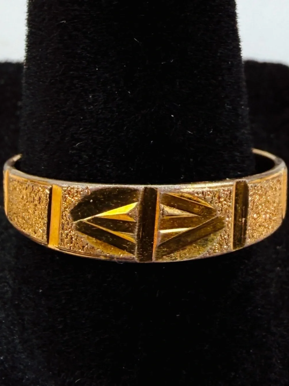 Vintage goldtone frosted etched, thin band, size 9 3/4 ring